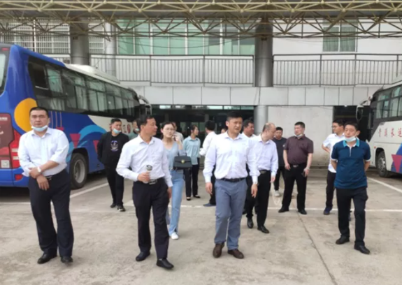 占梁一行蒞臨鷹潭長(zhǎng)運(yùn)、鷹潭公交檢查指導(dǎo)工作