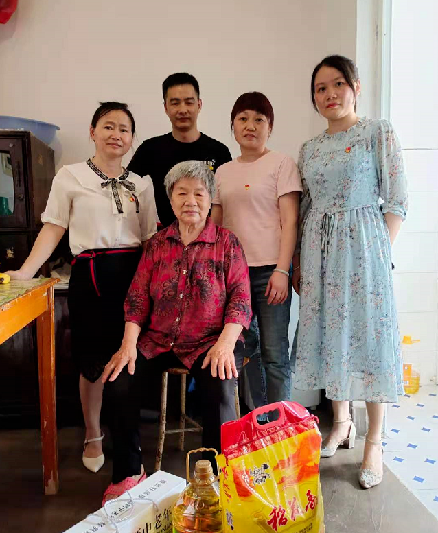 新余長運(yùn)開展黨員結(jié)對幫扶活動