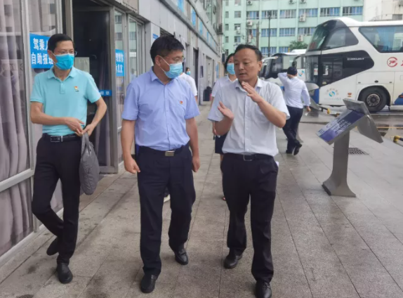 張小平一行督導(dǎo)都市城際公交安全、文明創(chuàng)建、疫情防控及黨史學(xué)習(xí)教育工作