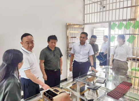 胡維泉一行調研吉安長運