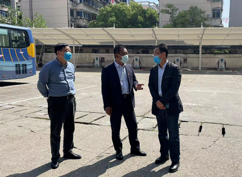 穆孫祥深入都市城際公交、長(zhǎng)運(yùn)出租督導(dǎo)疫情防控工作