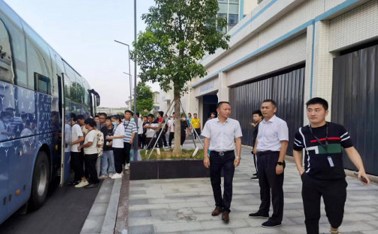 吉安長運:創(chuàng)新經(jīng)營模式 做強通勤業(yè)務(wù)