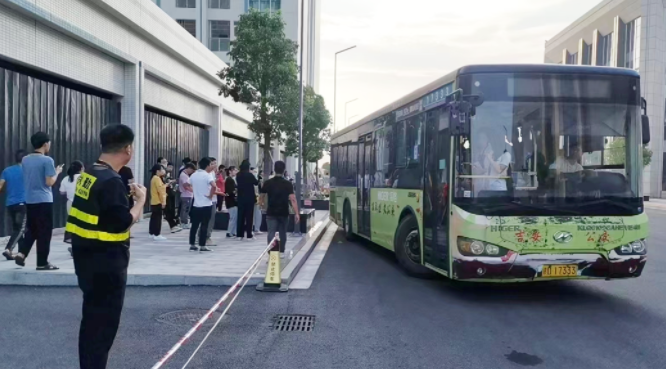 吉安長運(yùn)、公交:通勤包車 轉(zhuǎn)型升級(jí)新亮點(diǎn)