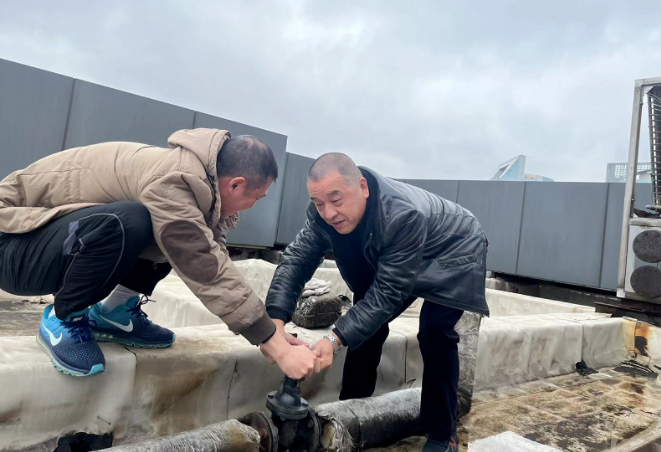 長運(yùn)物業(yè) 長欣分公司加強(qiáng)水管設(shè)施保暖維護(hù)