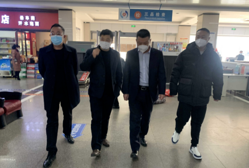 占梁督導(dǎo)南昌長途汽車西站、徐坊客運(yùn)站春運(yùn)工作