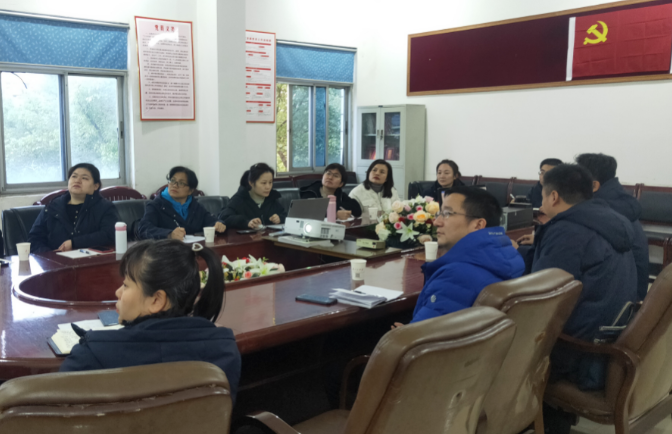 大通物流領(lǐng)導(dǎo)深入修理、檢測(cè)片區(qū)開展崗位融合調(diào)研