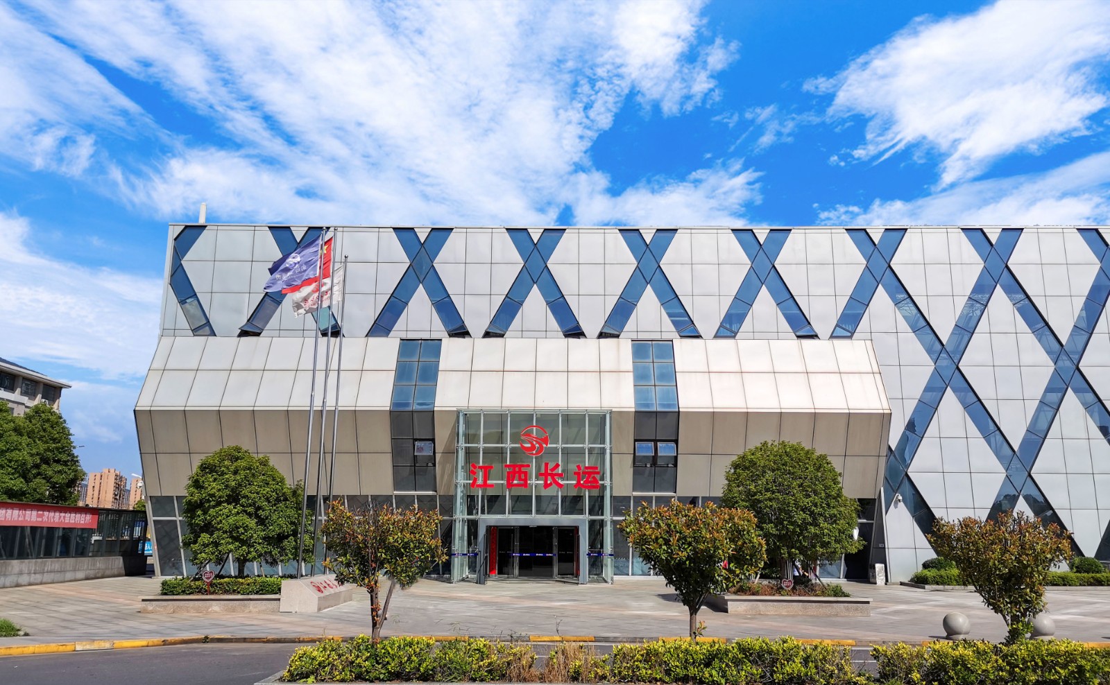 (交投徽標(biāo))江西長(zhǎng)運(yùn)總部大樓.jpg (交投徽標(biāo))江西長(zhǎng)運(yùn)總部大樓.jpg
