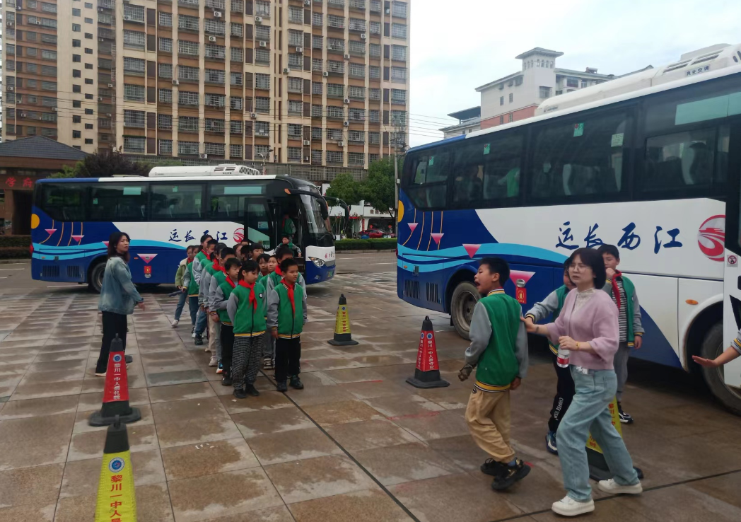 撫州長運(yùn)：全面發(fā)力 圓滿完成大型運(yùn)輸任務(wù)