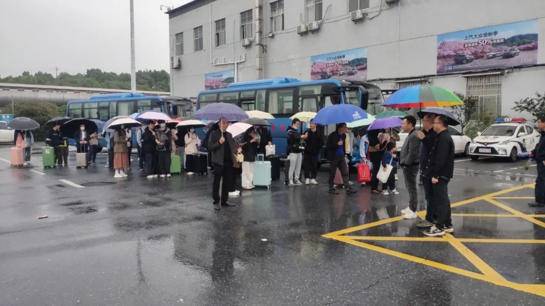 這個(gè)“五一”，“客運(yùn)+旅游”模式全面發(fā)力