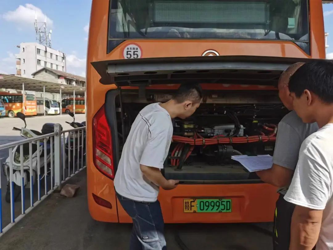 撫州長運(yùn):南豐分公司開展車輛安全檢查