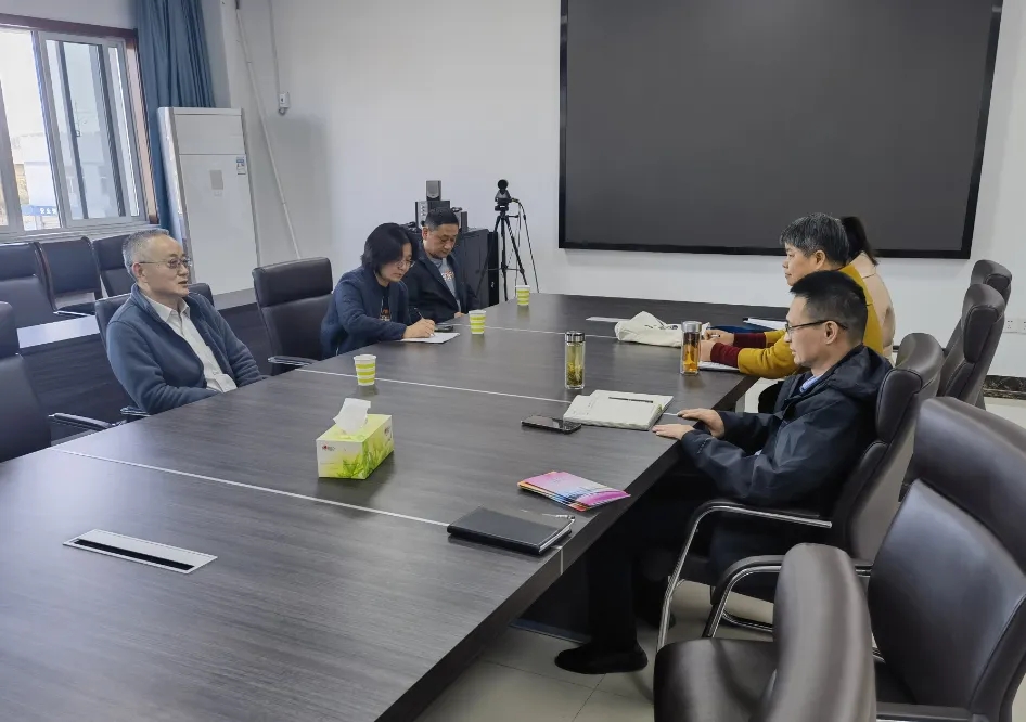 花山區(qū)稅務(wù)局到馬鞍山長客開展稅法普及宣傳活動