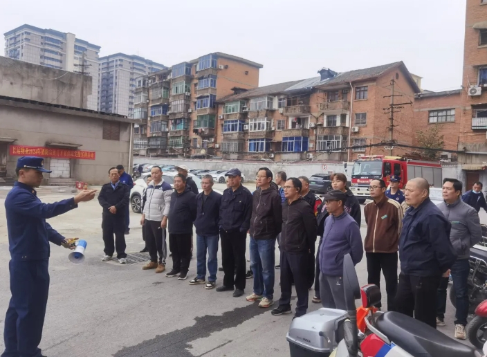 長(zhǎng)運(yùn)物業(yè)：開展消防宣傳月消防實(shí)操實(shí)訓(xùn)活動(dòng)