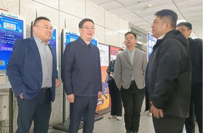 上饒汽運：衢州市交通運輸局到上饒汽運汽車東站考察調(diào)研