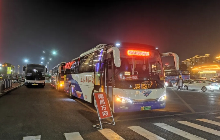 九江長運(yùn):永修公司順利完成觀鳥季音樂晚會(huì)接駁任務(wù)