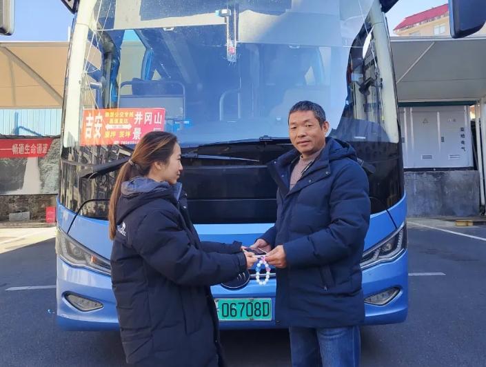 吉安公司：平常人 平常事 春運(yùn)愛心我傳遞