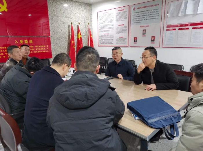 胡勁松督導都市城際公交春運安全運輸工作