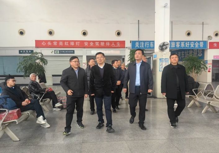 章勇、王曉一行督導(dǎo)新余公司春運(yùn)工作