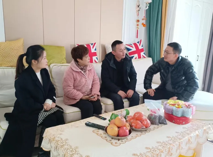 都市城際公交 開展廉政家訪活動