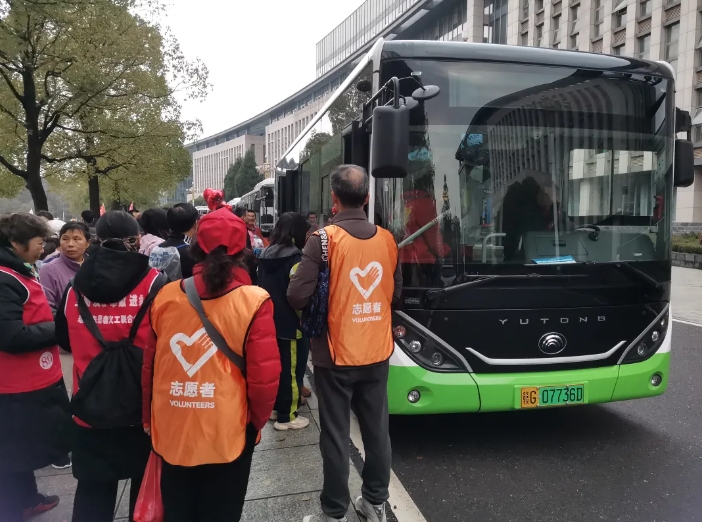 九江長運：公交“牽手”馬拉松，共赴瑞昌花海約